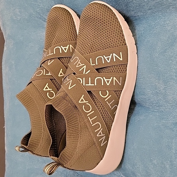 Nautica Sneakers - Picture 2 of 4